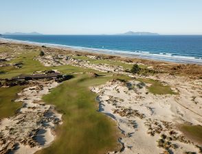 Tara Iti 9th Aerial Waves